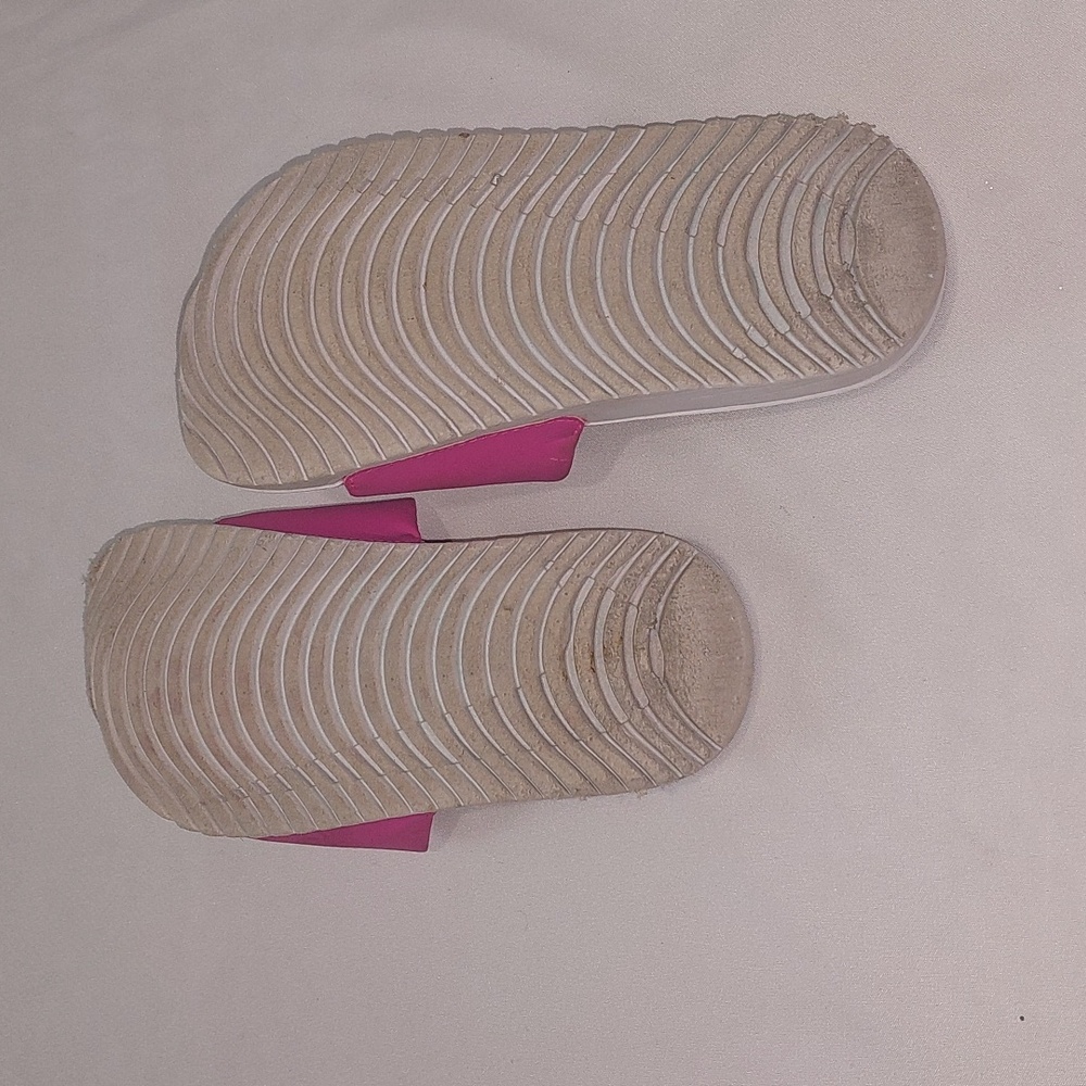 Nike Black and Pink Slides.Size 12 Childrens  . - Picture 4 of 5